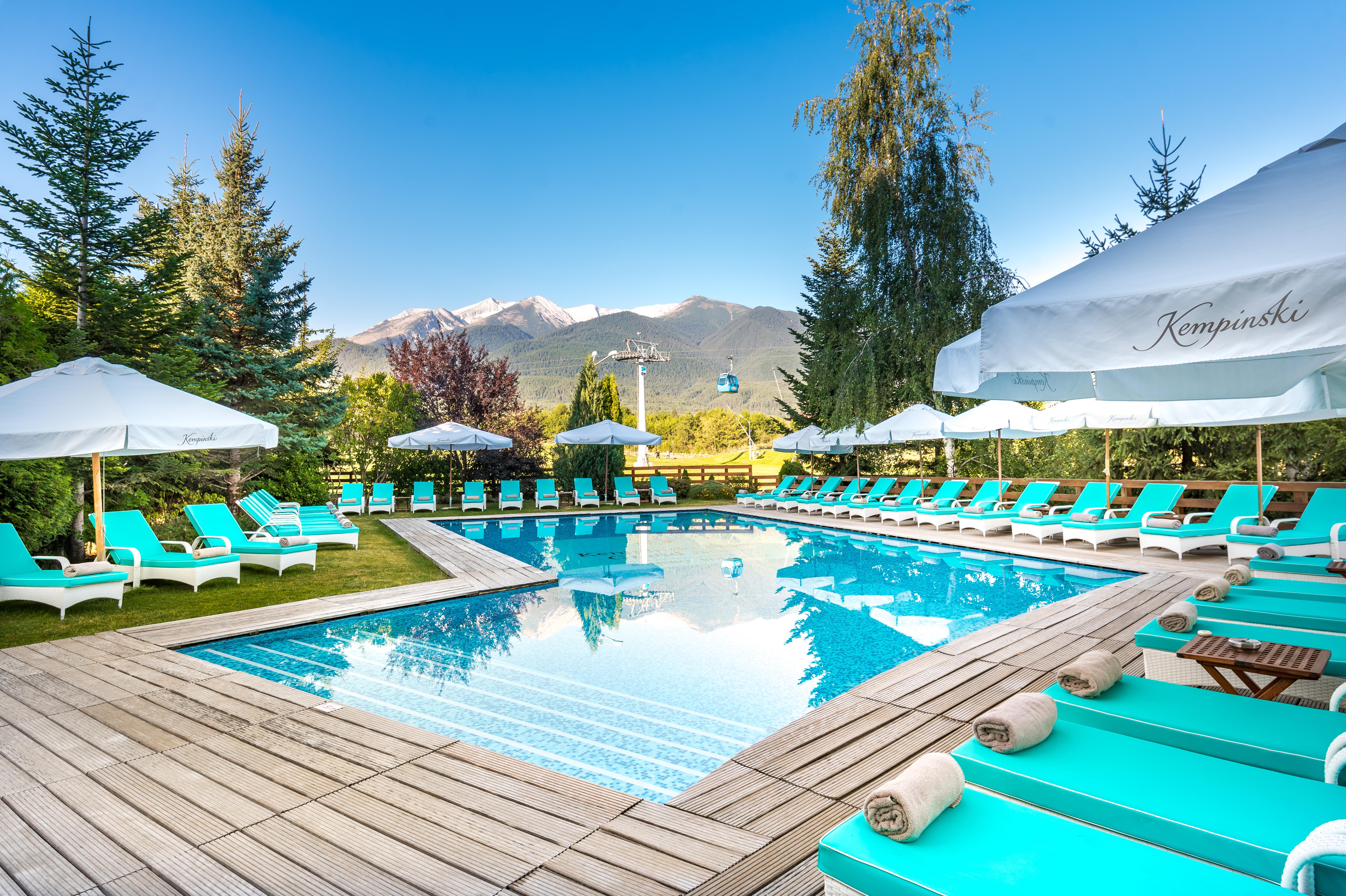 Kempinski Hotel Grand Arena Bansko Eksteriør bilde The swimming pool at Kempinski Hotel, St. Moritz